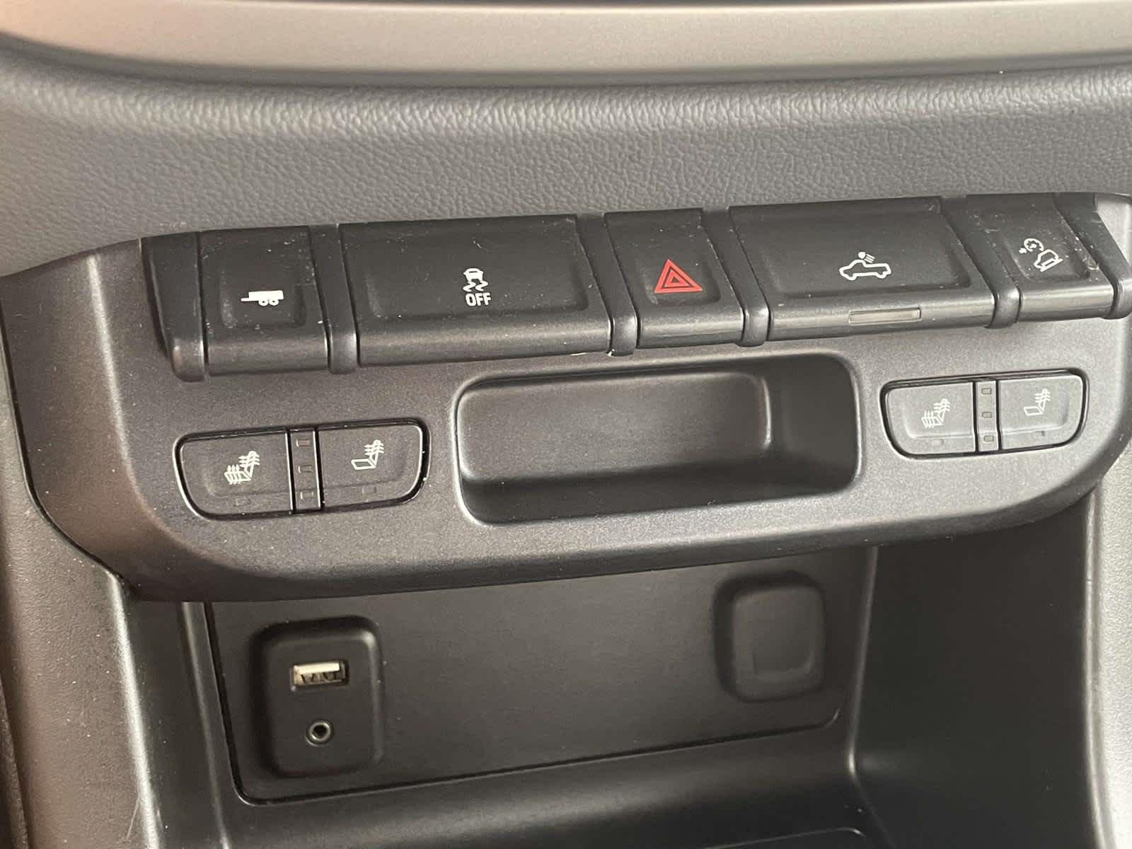 Used 2017 Red Hot Chevrolet 4WD Z71 image 31