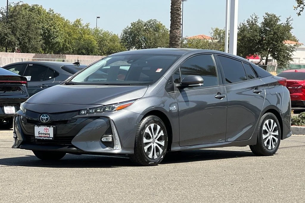 Certified Used 2021 Gray Toyota Limited image 10