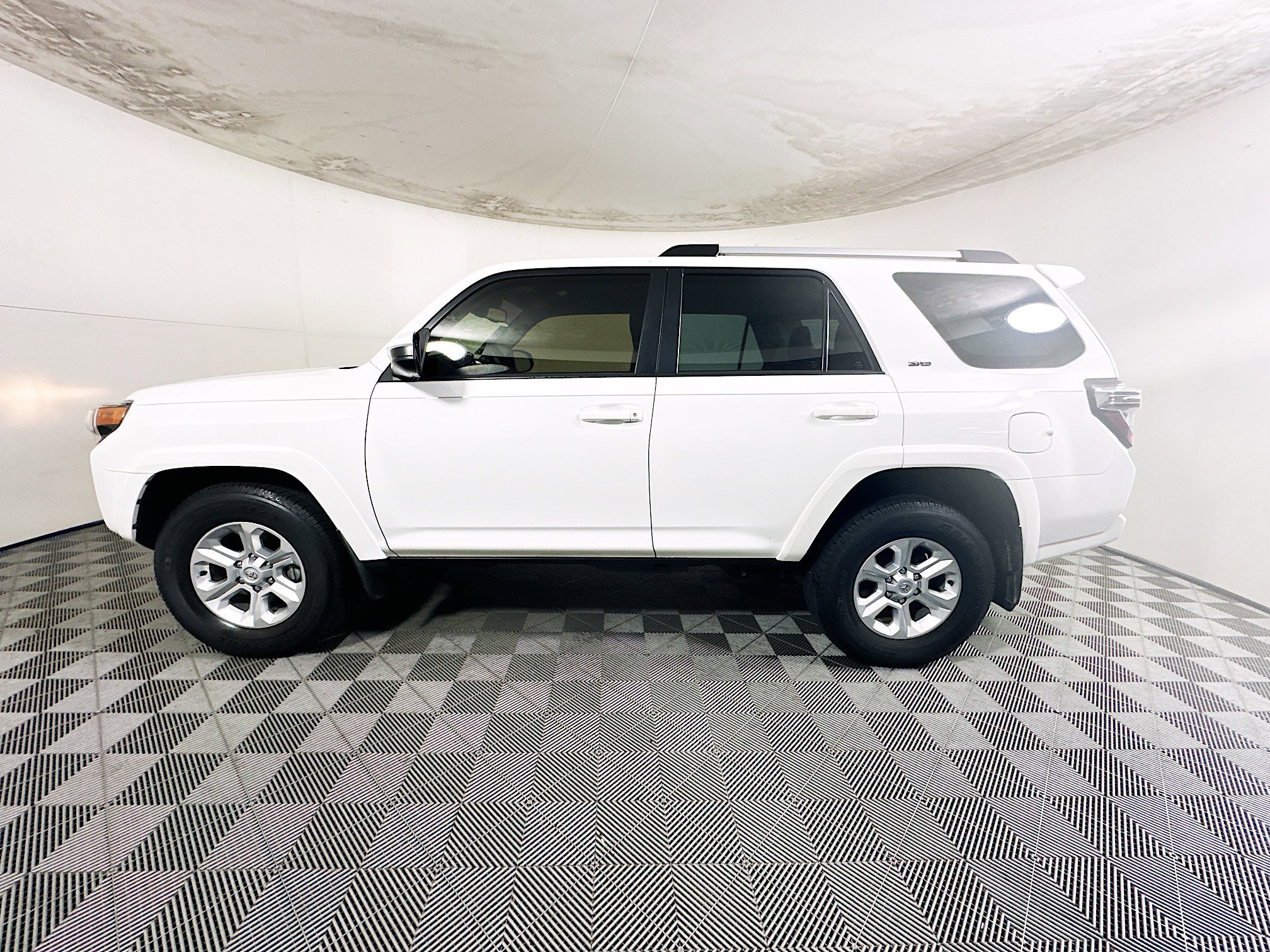 2023 Toyota 4Runner thumbnail 8