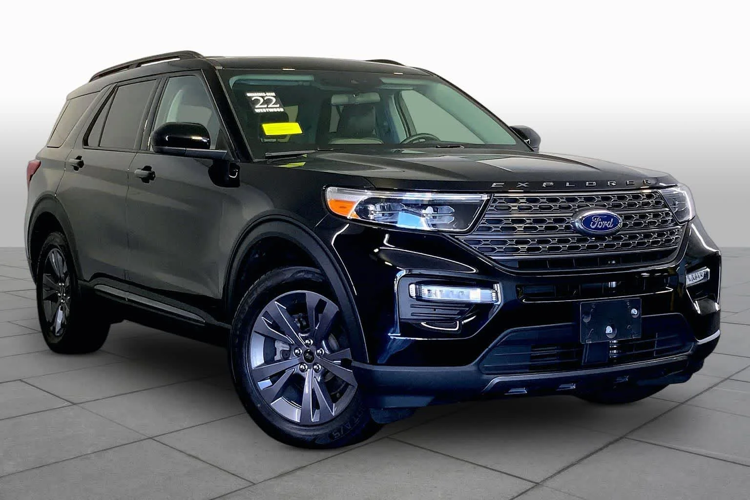 Used 2022 Agate Black Ford XLT image 3