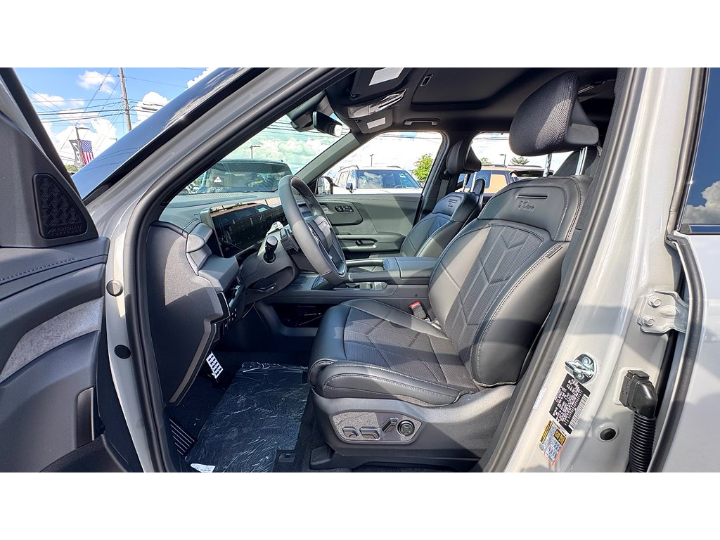 New 2027 Wolf Gray Kia X-LINE SX image 9