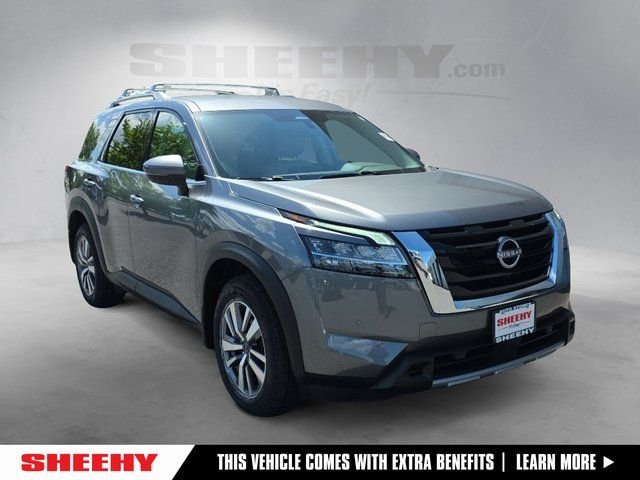 2023 Nissan Pathfinder SL