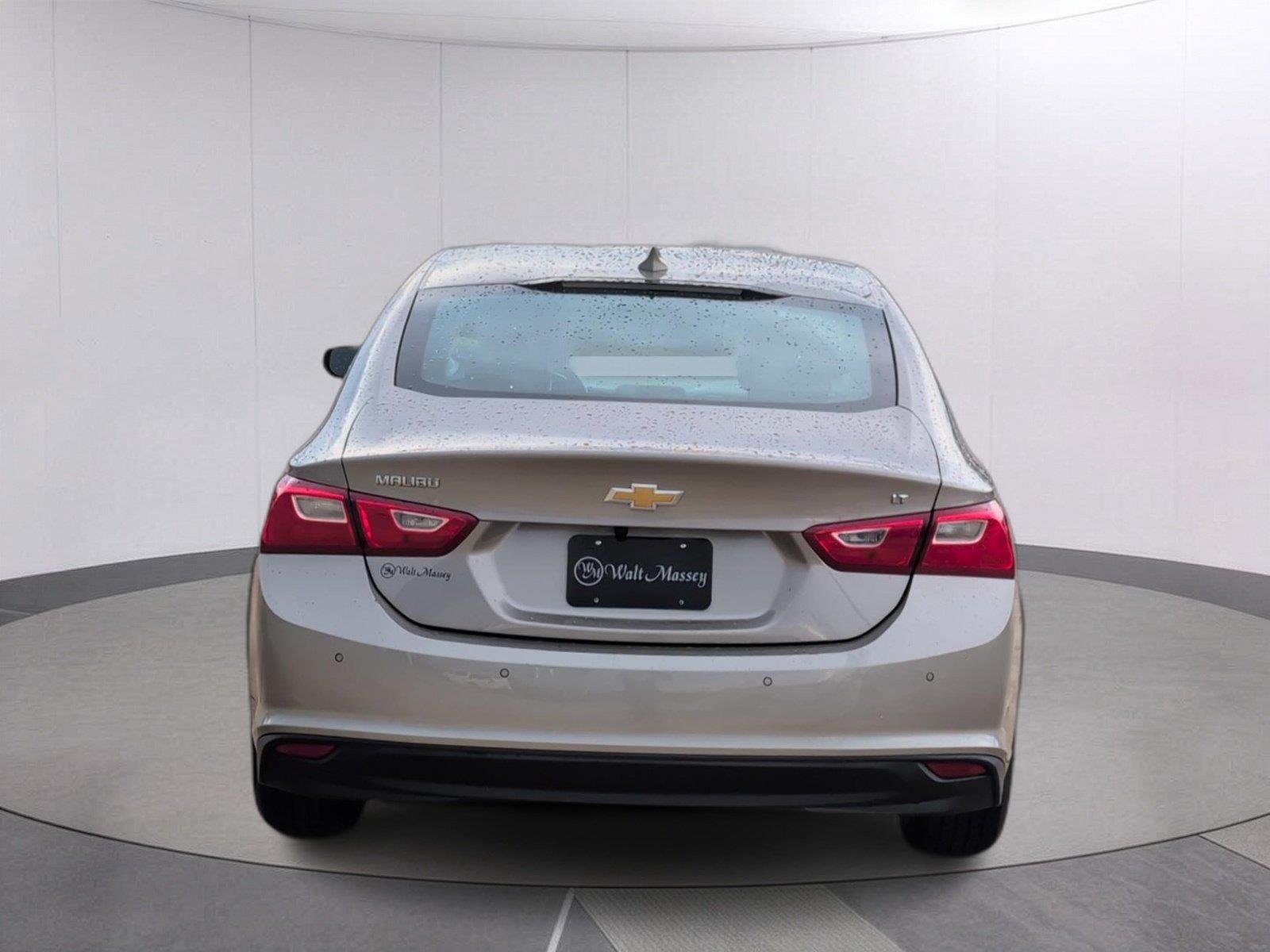 Used 2024 Mineral Gray Metallic Chevrolet LT image 4