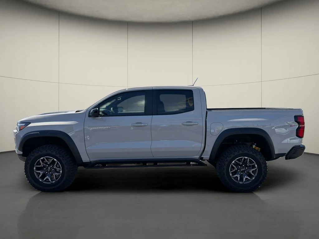 New 2026 White Chevrolet ZR2 image 4