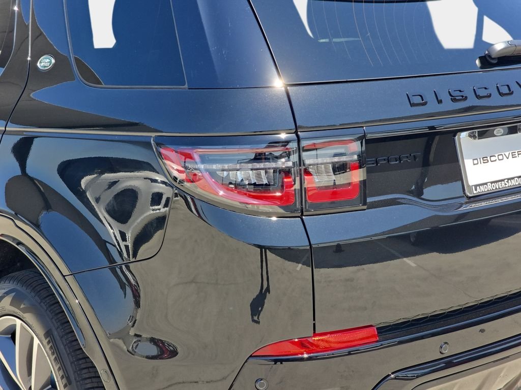 New 2026 Santorini Black Land Rover Landmark image 37