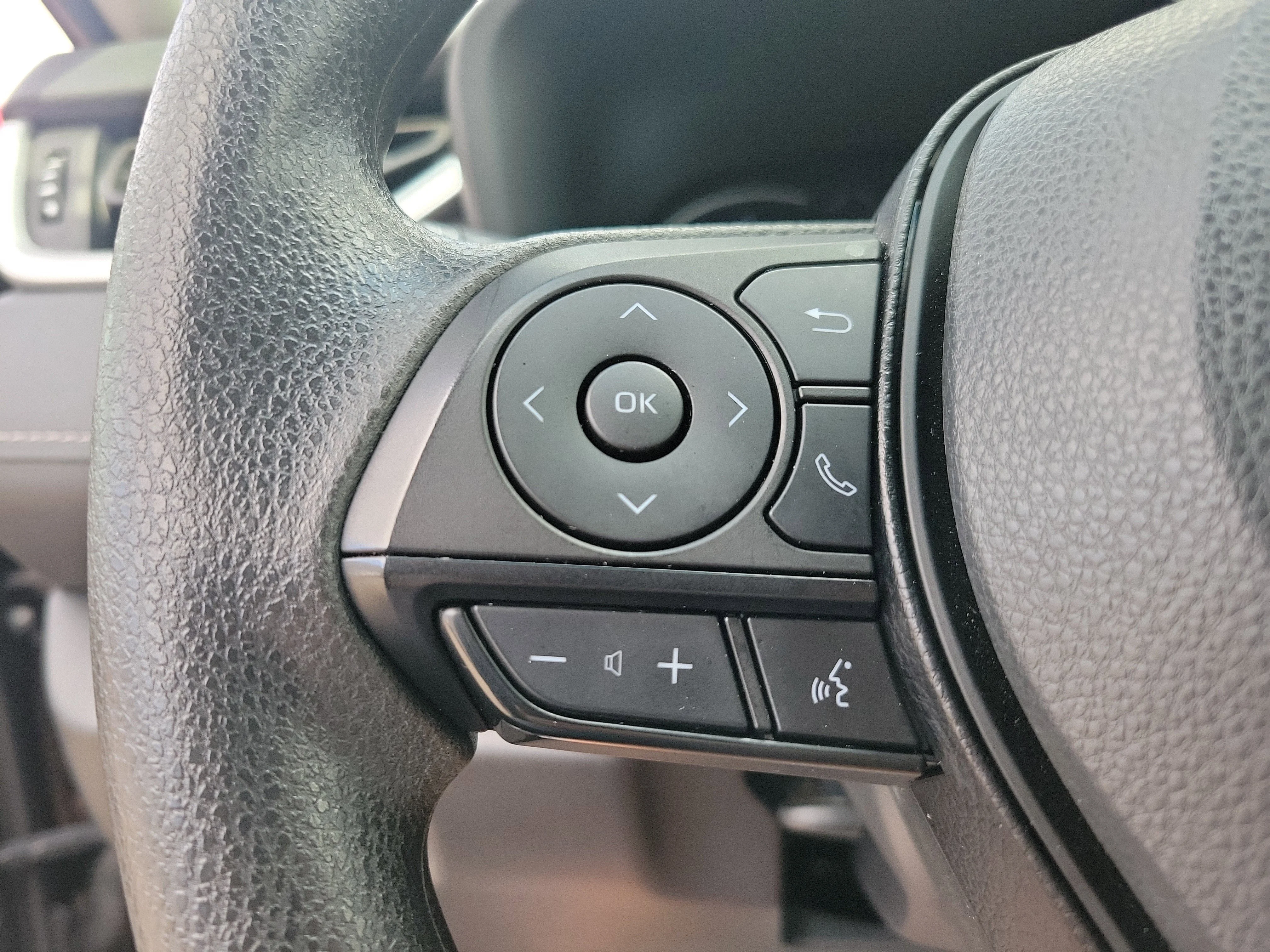 2025 Toyota RAV4 LE - Photo 16