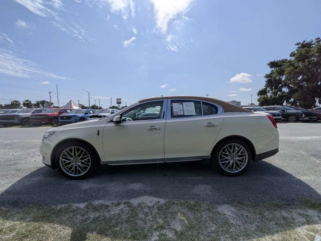 Used 2013 Beige Lincoln Base image 6