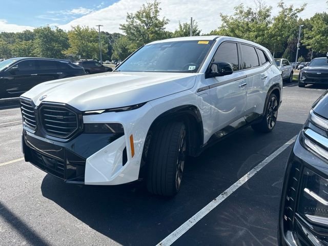 Used 2023 White BMW AWD image 1