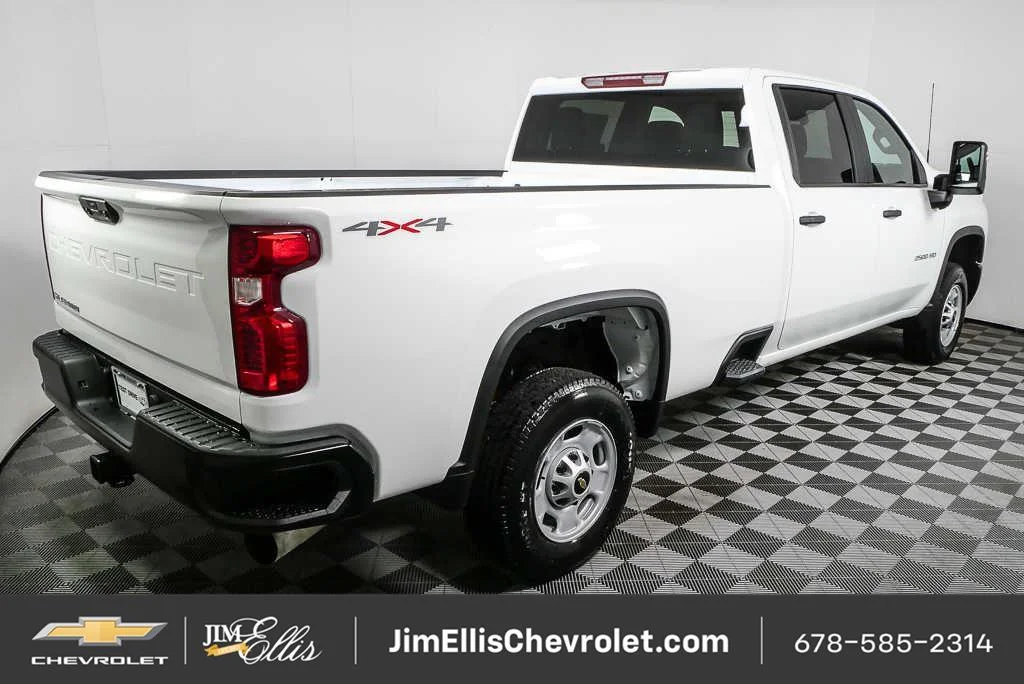 New 2026 Summit White Chevrolet WT image 3
