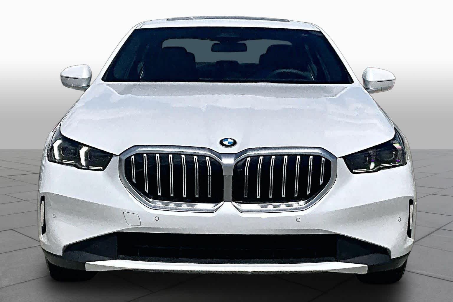 Used 2026 Mineral White Metallic BMW 530i image 3