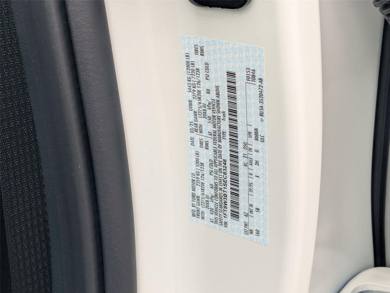 New 2025 Star White Metallic Tri-Coat Ford LARIAT image 39