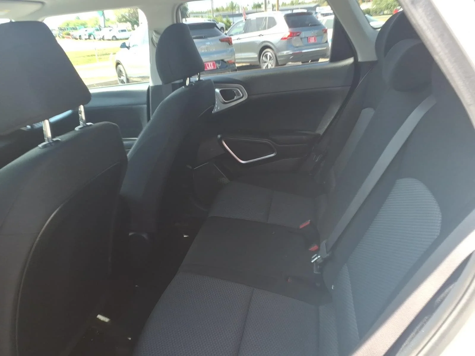 Used 2024 Snow White Pearl Kia LX image 14