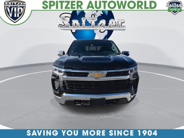 Used 2022 Black Chevrolet LT image 3