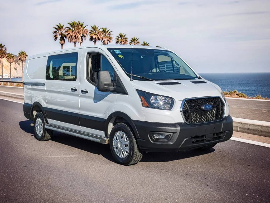 Used 2025 White Ford Base image 4
