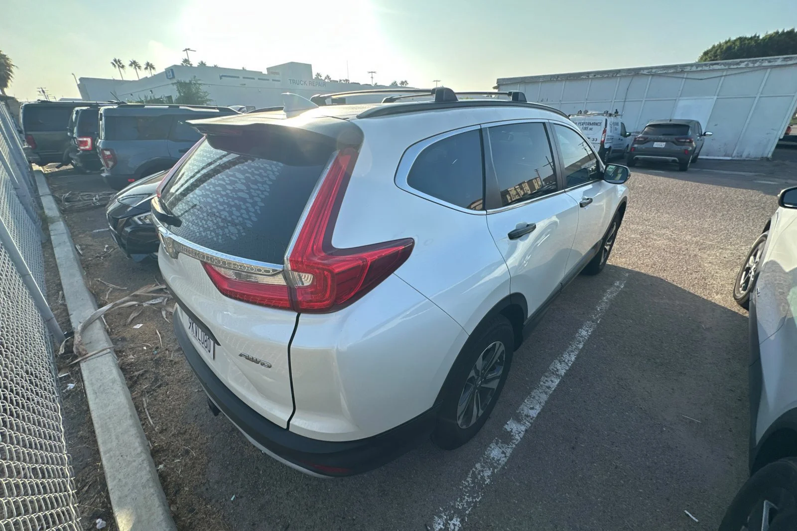 Used 2017 White Honda LX image 5