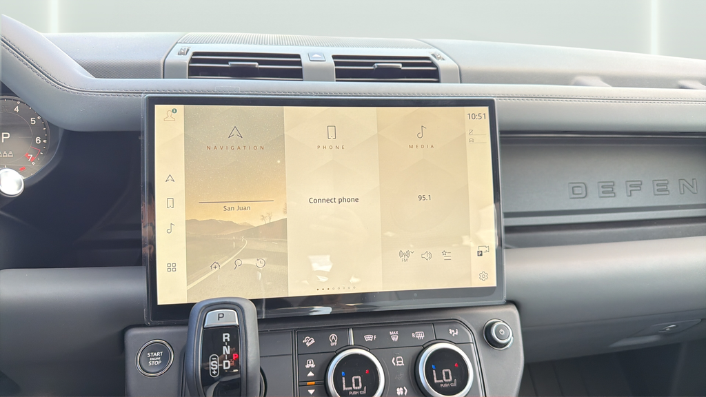 New 2026 Carpathian Grey Land Rover X-Dynamic SE image 22