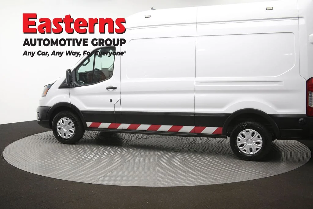 Used 2022 White Ford Base image 59
