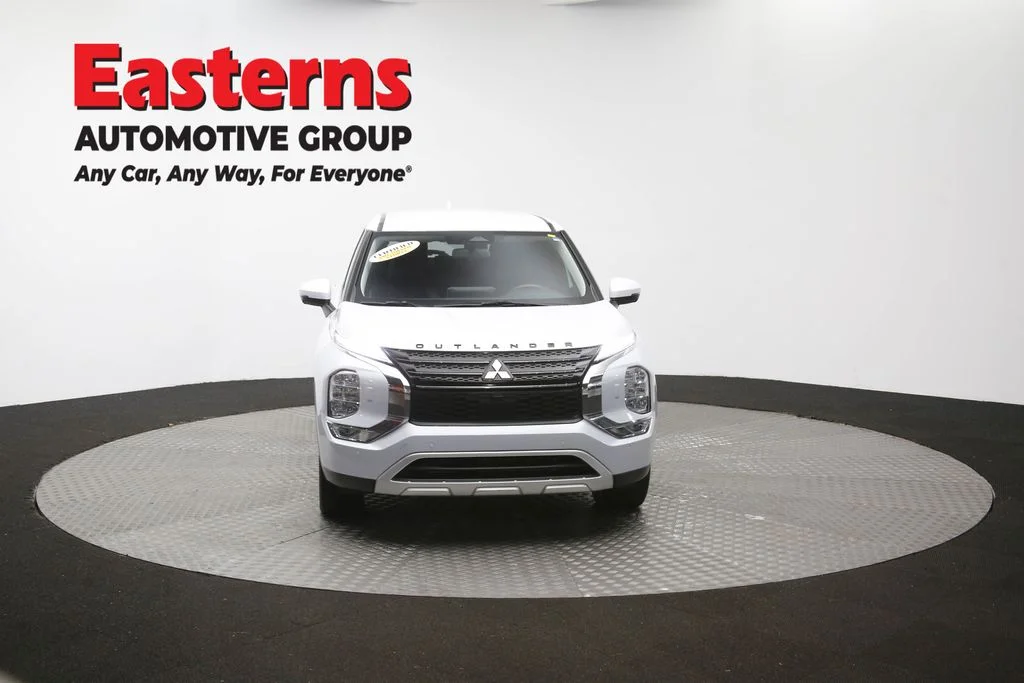 Used 2024 White Mitsubishi SE image 51