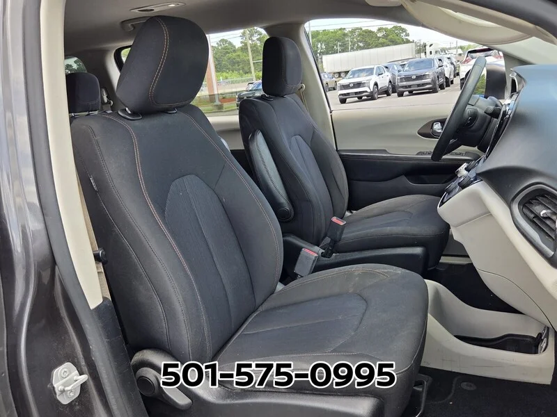 Used 2017 Crystal Metallic CHRYSLER TOURING FWD image 17
