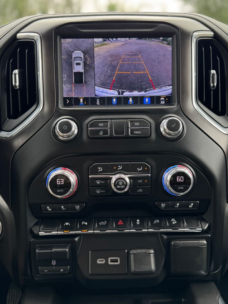Used 2022 Summit White GMC AT4 image 20