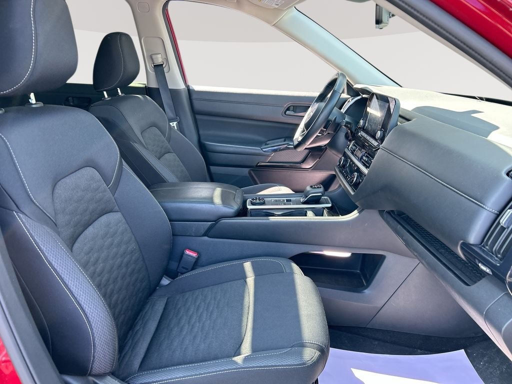 Used 2024  Nissan SV image 30