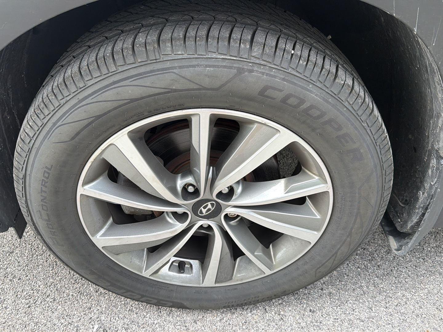 Used 2020 Twilight Black Hyundai SEL image 9