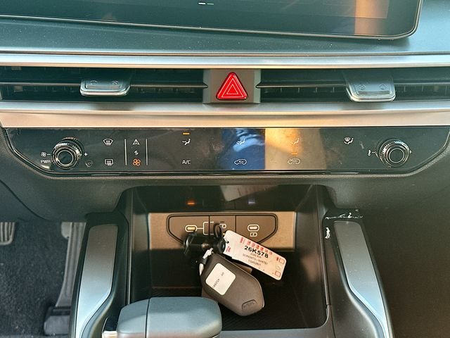 Used 2026 Glacial White Pearl Kia LX image 15