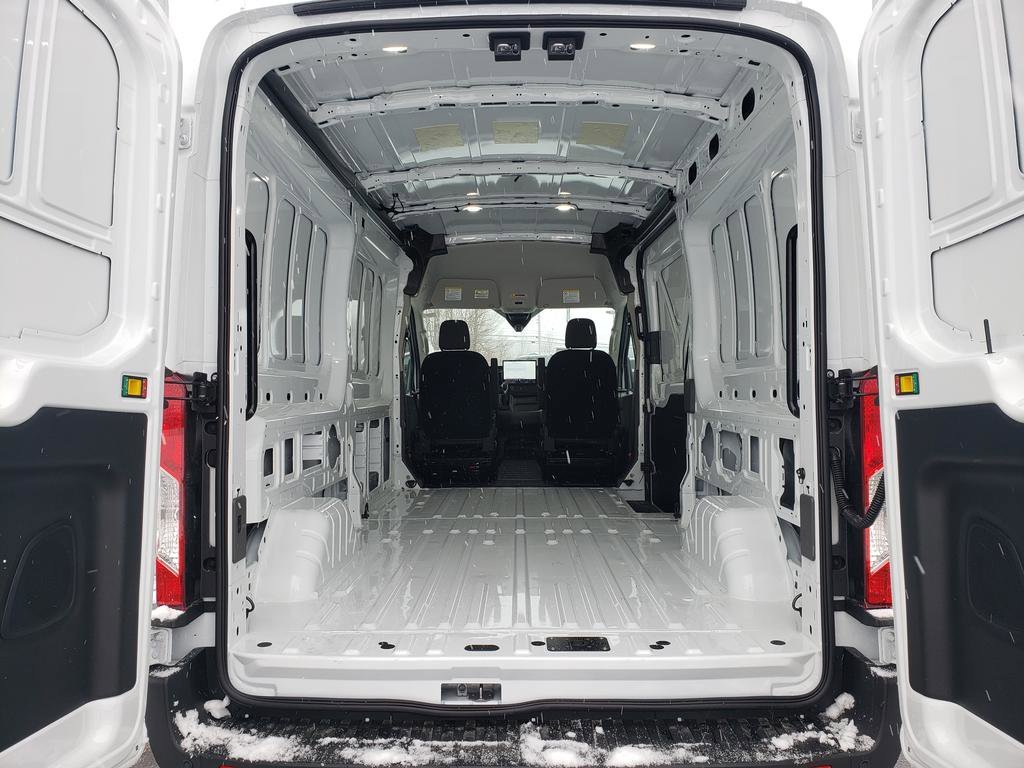 New 2026 Oxford White Ford Cargo Van image 5