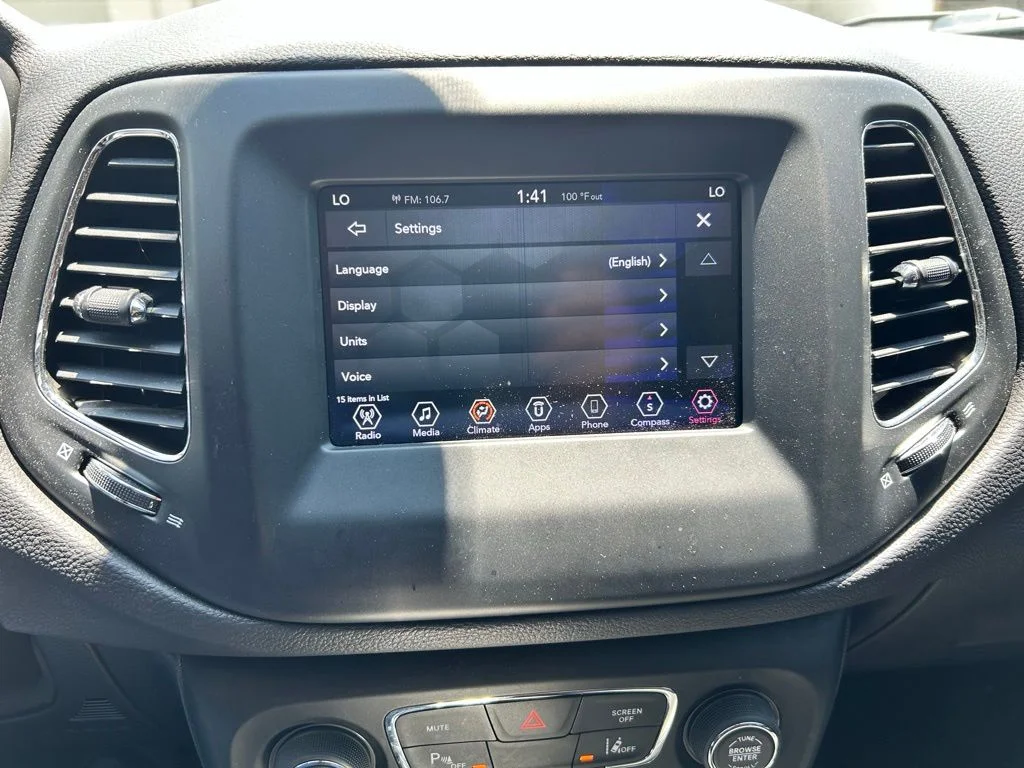 Used 2020 Gray Jeep Latitude image 13