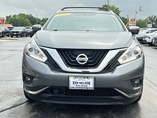 Used 2016 Gray Nissan Platinum image 17