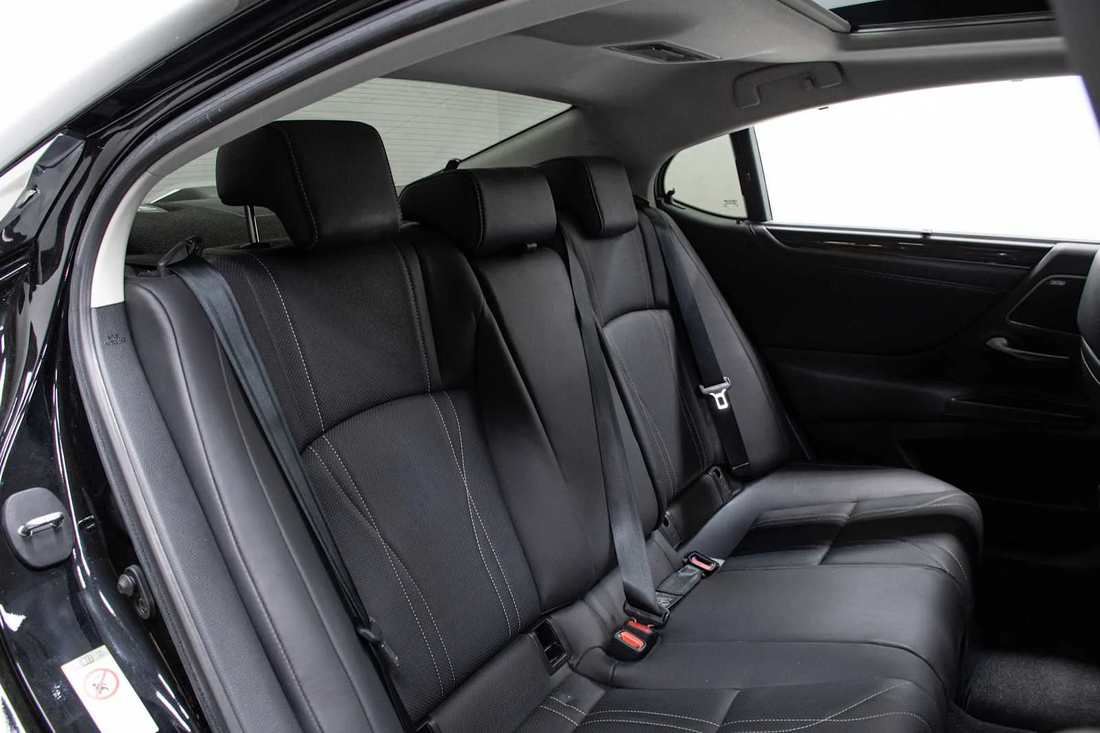 Used 2019 Obsidian Lexus Ultra Luxury image 21