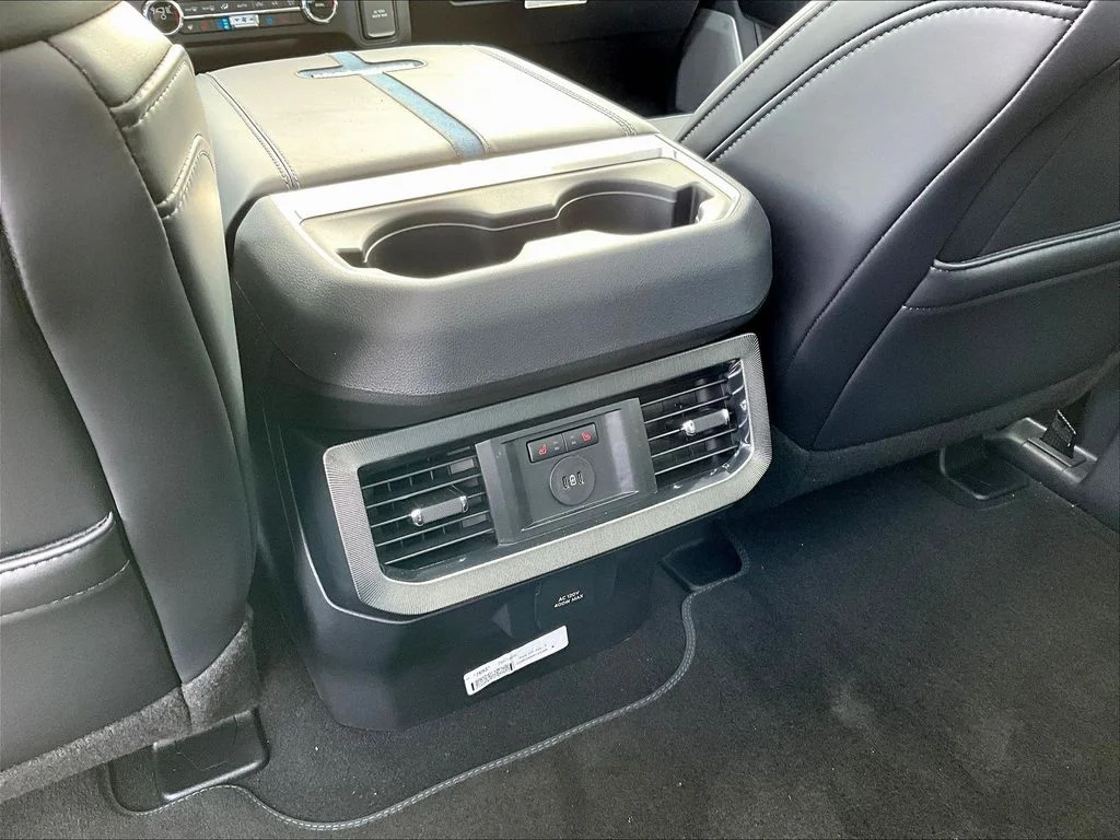 New 2025 Agate Black Metallic Ford F-250® Platinum® image 18