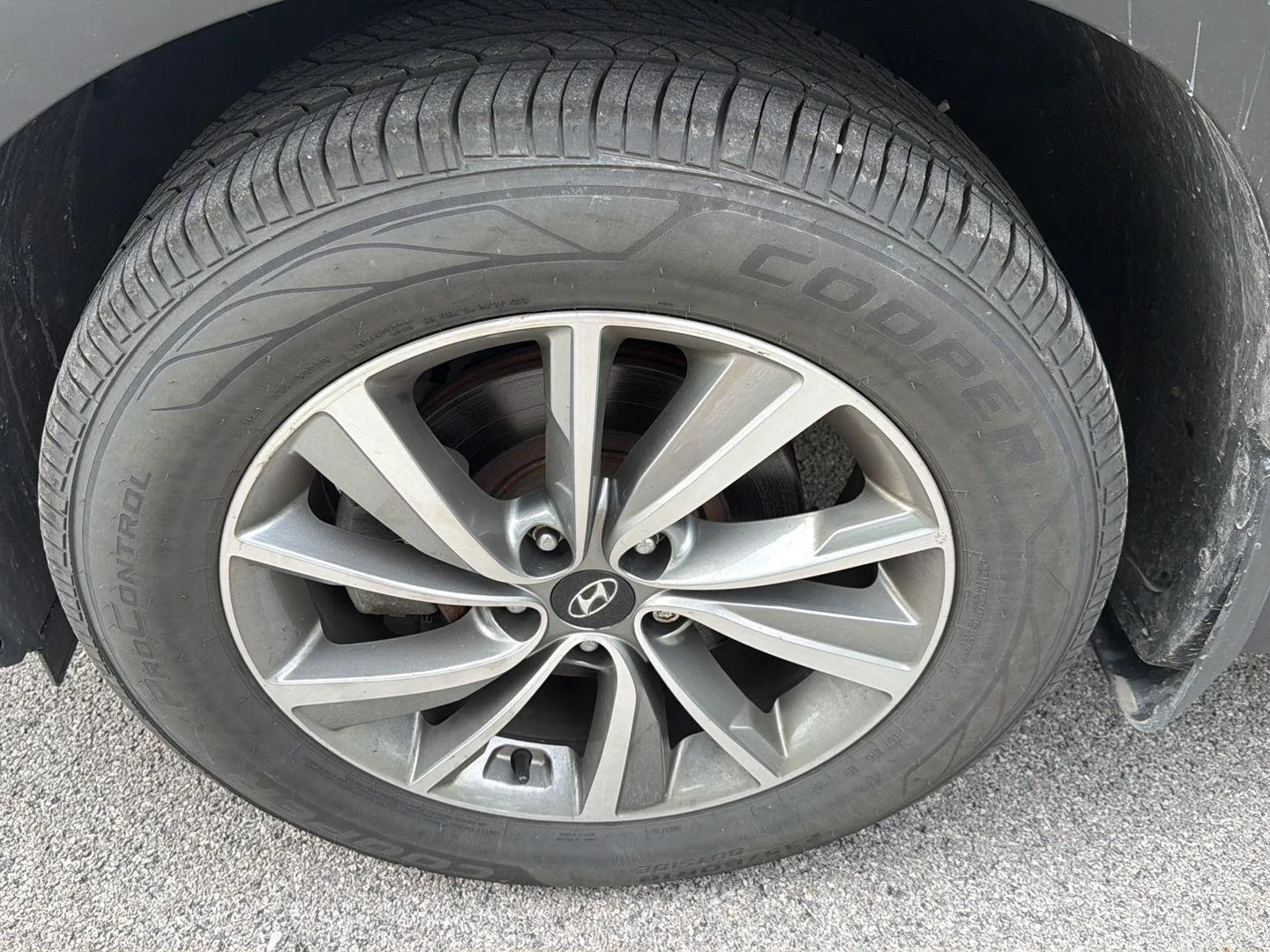 Used 2020 Twilight Black Hyundai SEL image 9