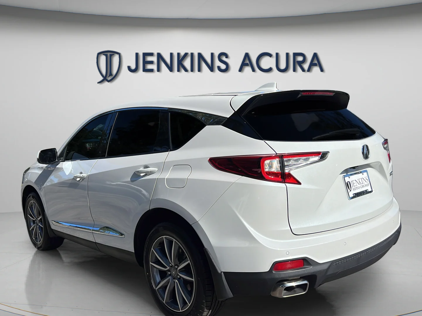 Used 2023 Platinum White Pearl Acura w/Technology Package image 7