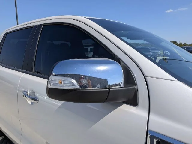 Used 2019 White Ford Lariat image 13