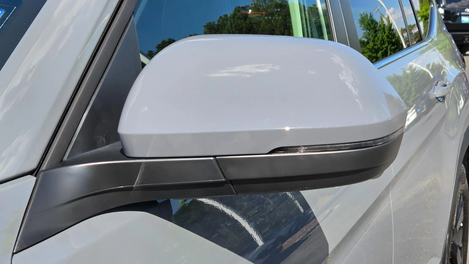 New 2026 Pure Gray Volkswagen 2.0T SE w/Technology image 13