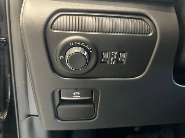 New 2026 High Gloss Black Exterior Paint Jeep Summit Reserve image 34