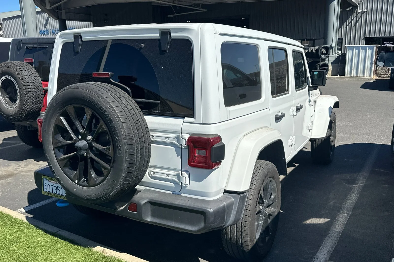 Used 2024 Bright White Clearcoat Jeep Sahara image 5