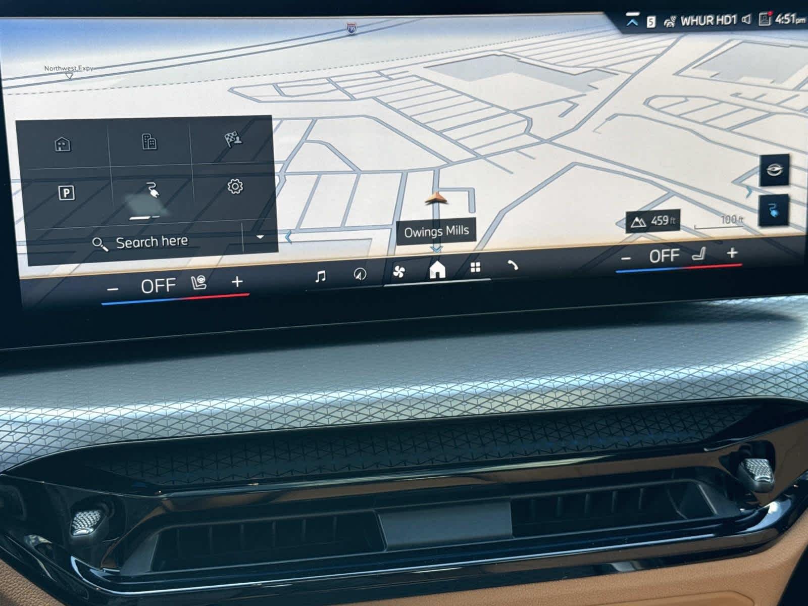 New 2026 Mineral White Metallic BMW xDrive40 image 19