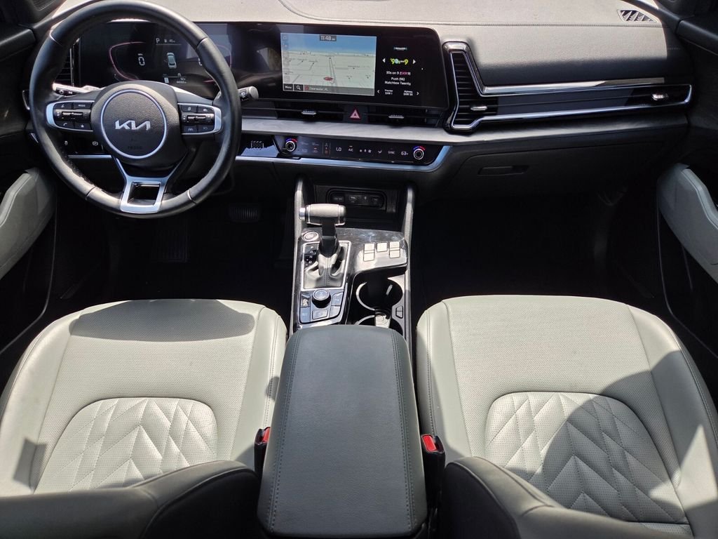 Used 2023 Black Kia X-Line image 17
