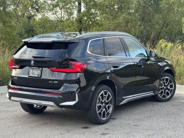 New 2026 Black Sapphire Metallic BMW xDrive28i image 6