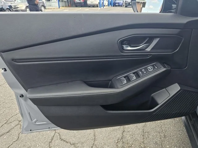 Used 2025  Honda Sport image 21