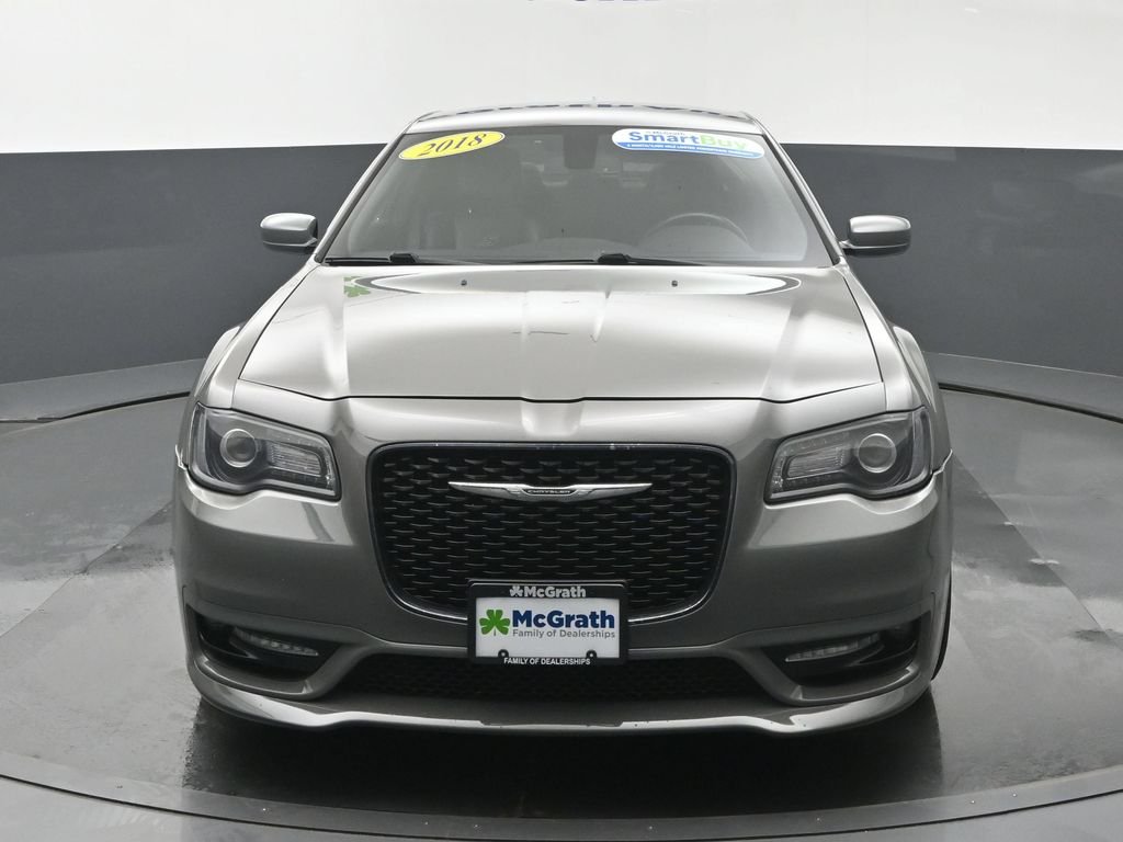 Used 2018 White Chrysler S image 6