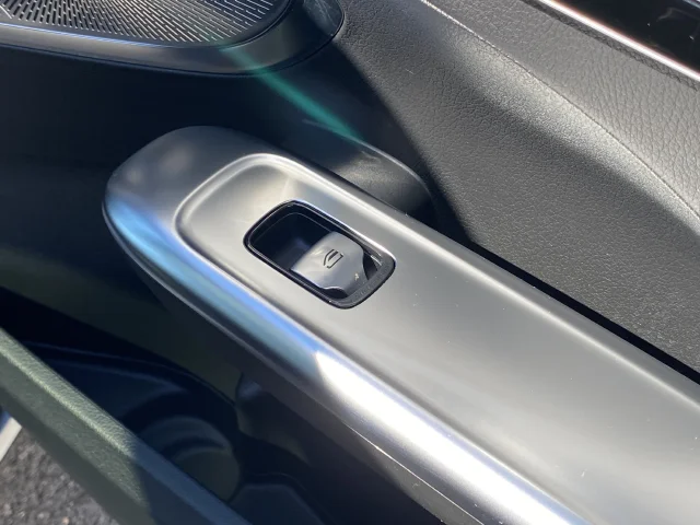 Used 2024 Black Mercedes-Benz C 300 image 27