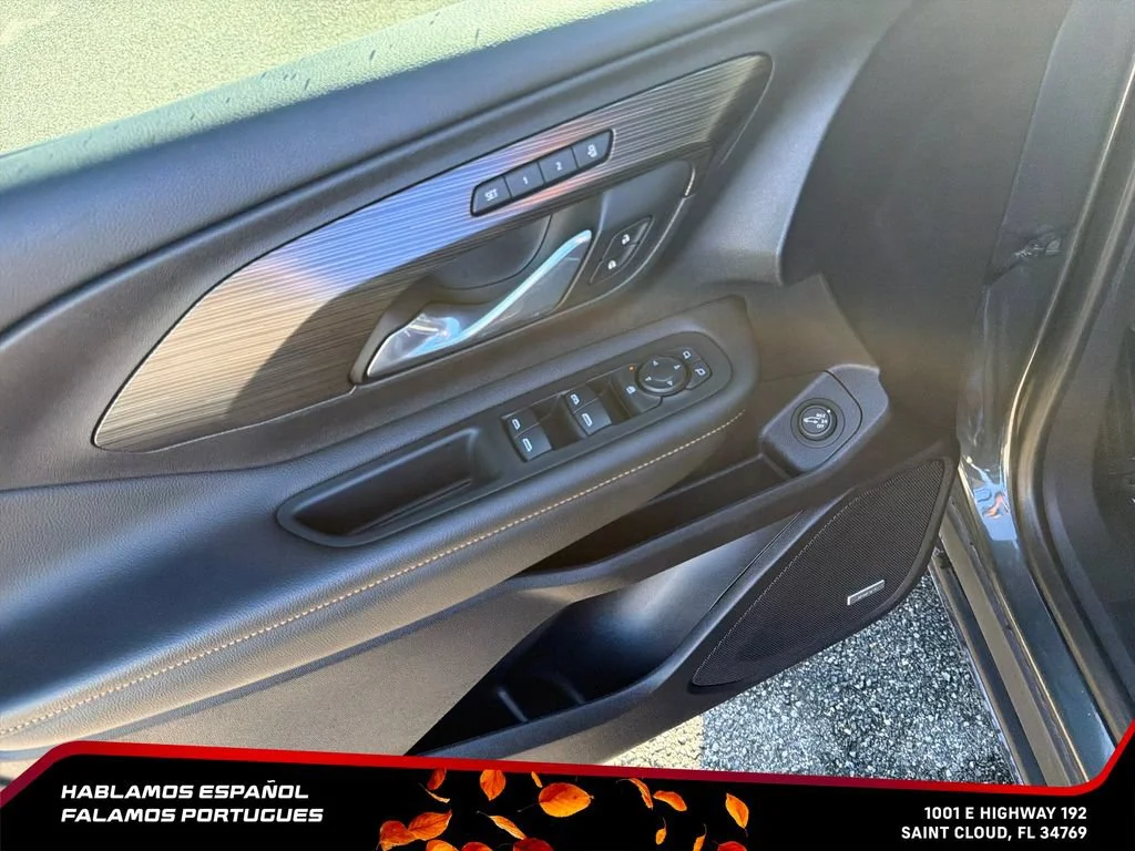 Certified Used 2021 GRAPHITE GRAY METALLIC GMC SLT image 13
