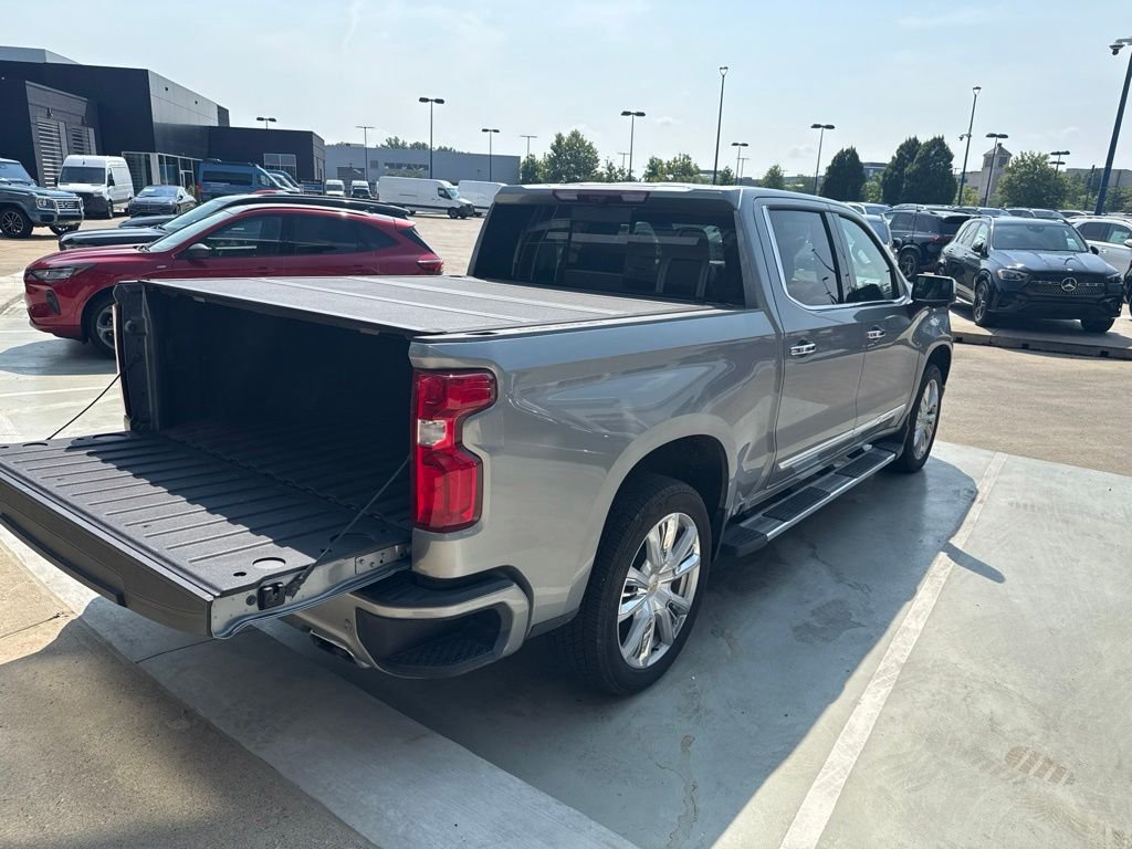 Used 2024 Sterling Gray Metallic Chevrolet High Country image 9
