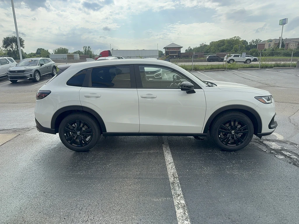 New 2027 Platinum White Pearl Honda Sport image 4