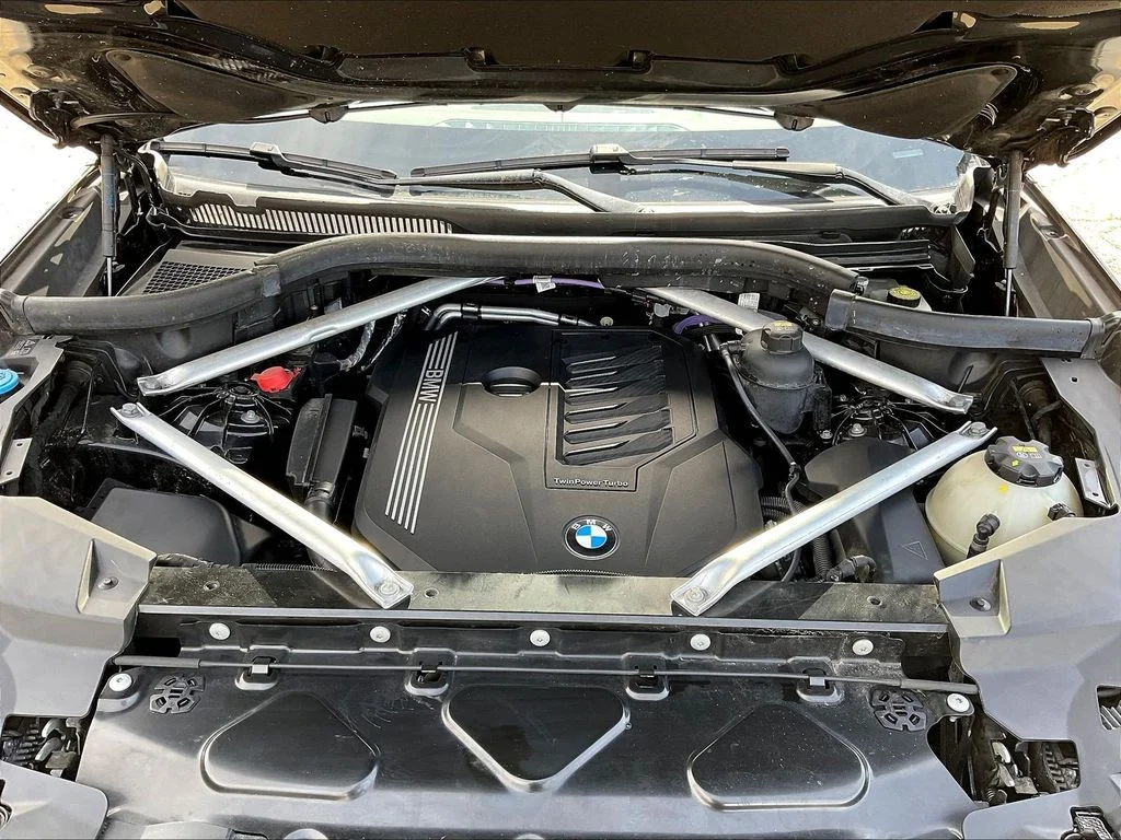 Used 2021 Black Sapphire Metallic BMW xDrive40i image 30