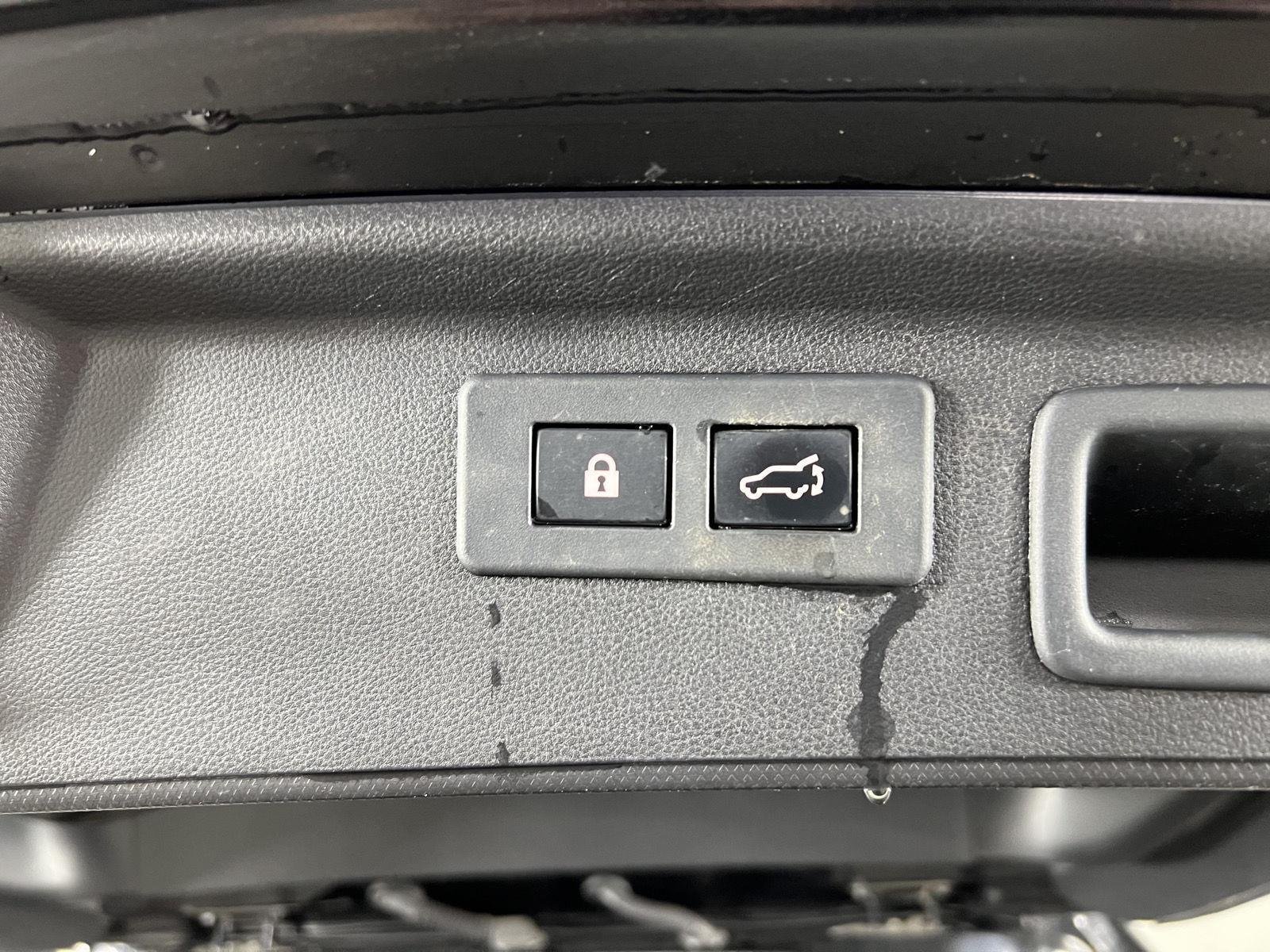 Used 2020 Crystal Black Silica Subaru Limited image 28