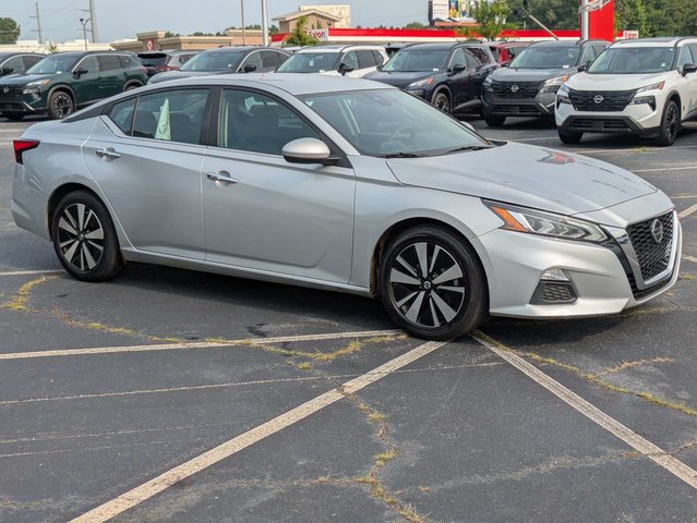 2022 Nissan Altima 2.5 SV
